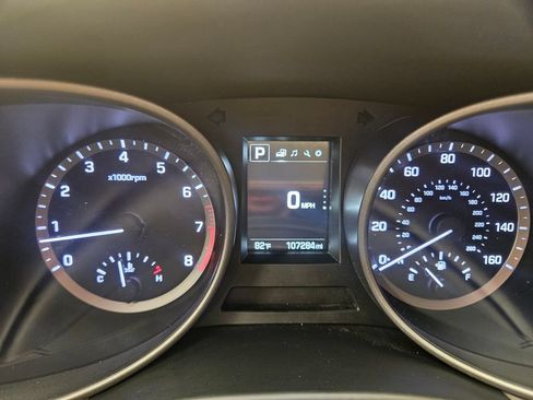 Used 2018 Hyundai Santa Fe Sport w/ 2.4L Value Package 02 AWD/4WD image 11