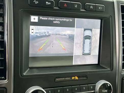 Used 2019 Ford Expedition Platinum image 19