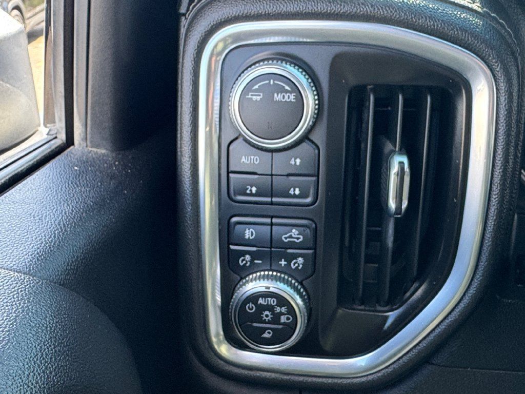 Used 2020 GMC Sierra 3500 SLT w/ SLT Premium Plus Package AWD/4WD image 31