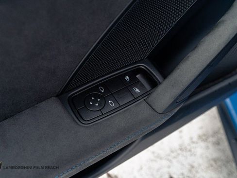 Used 2025 Porsche 911 GT3 image 33