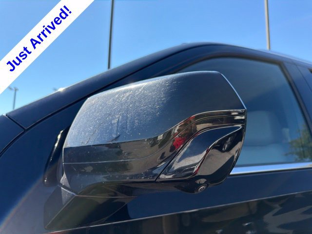 Used 2025 Chevrolet Suburban LT RWD image 11