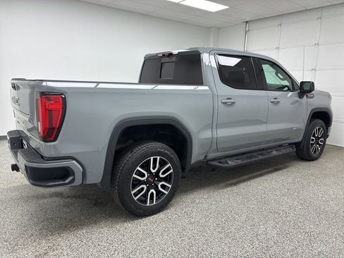 Used 2024 GMC Sierra 1500 AT4 w/ Technology Package AWD/4WD image 11