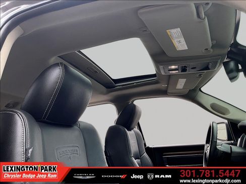 Used 2018 RAM 1500 Laramie w/ Convenience Group AWD/4WD image 27