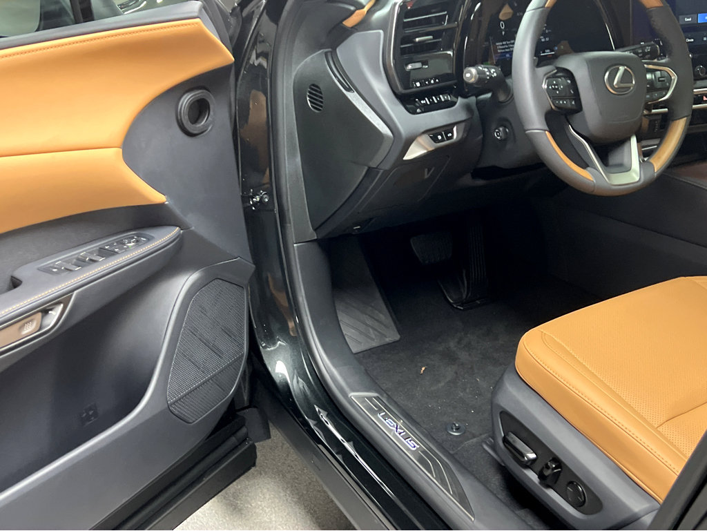 New 2026 Lexus RX 350h AWD/4WD image 8
