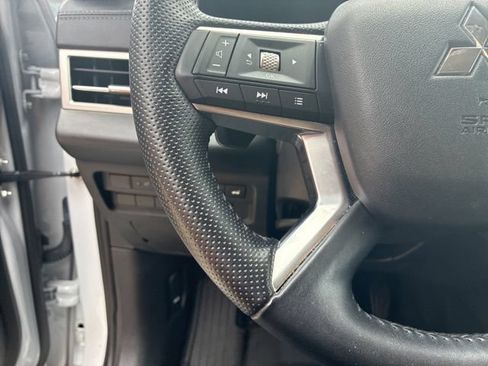 Used 2024 Mitsubishi Outlander SE FWD image 22
