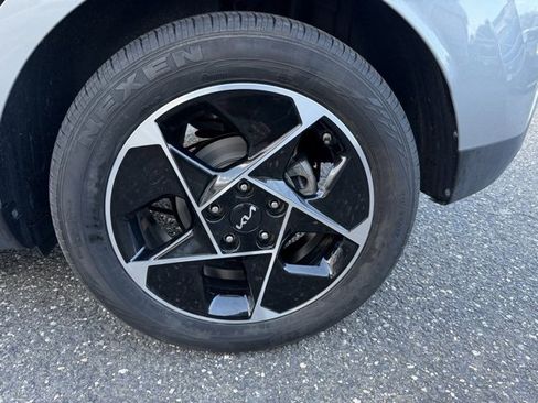 Used 2023 Kia Soul EX image 12