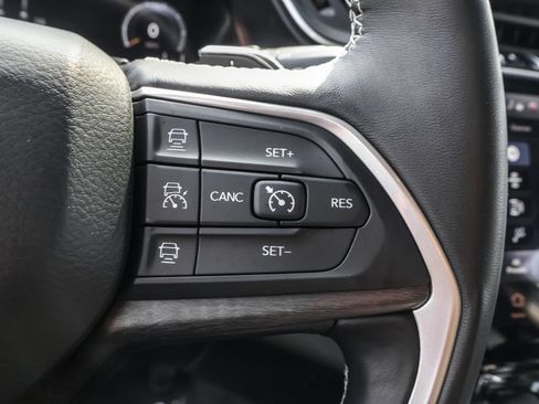 Used 2021 Jeep Grand Cherokee L Limited AWD/4WD image 24