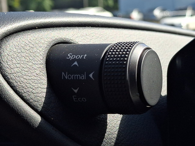 Used 2024 Lexus ES 350 w/ Premium Package FWD image 23