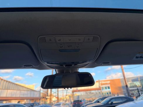 Used 2019 Mercedes-Benz GLC 300 4MATIC w/ Multimedia Package image 25