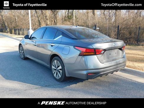 Used 2022 Nissan Altima 2.5 SV image 3