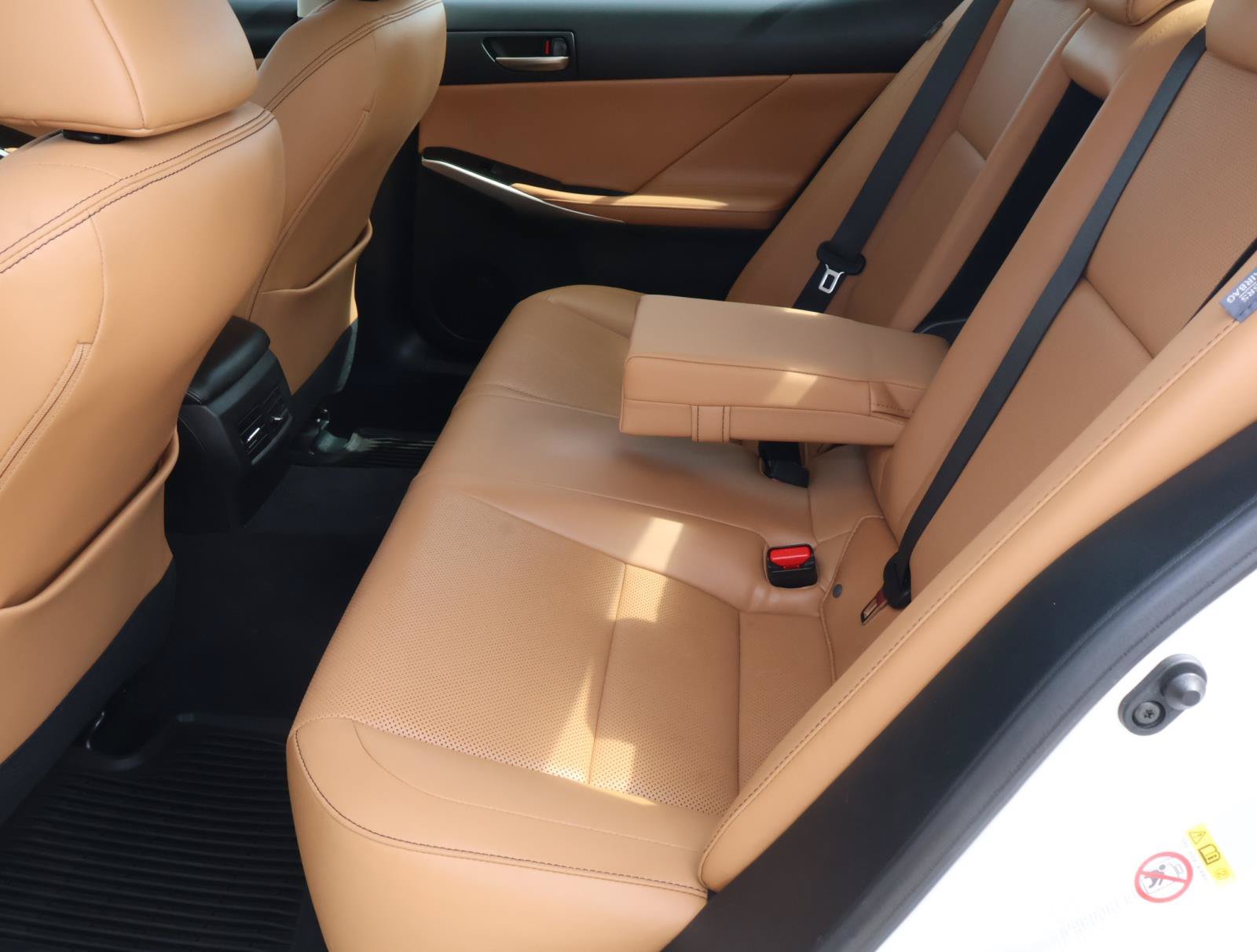 Used 2018 Lexus IS 300 w/ Comfort Package RWD image 20