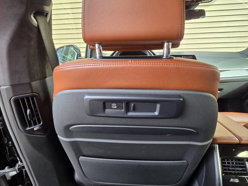 Used 2021 BMW X7 xDrive40i w/ Executive Package 2 image 36