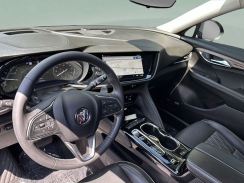 Used 2022 Buick Envision Avenir w/ Technology Package II FWD image 27