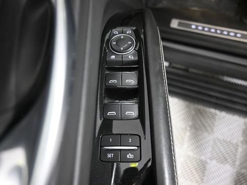 Used 2023 Cadillac Escalade Sport Platinum AWD/4WD image 21