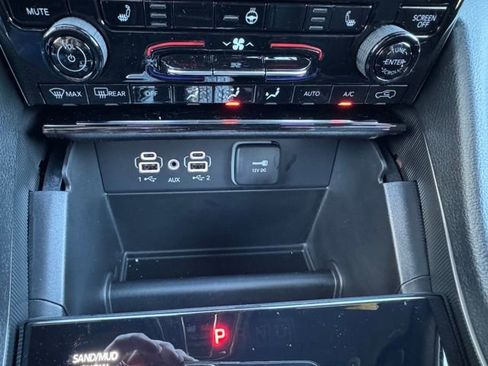 New 2025 Jeep Grand Cherokee Limited image 30