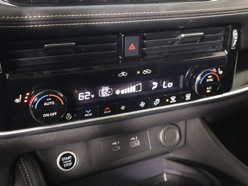 Used 2023 Nissan Rogue SL w/ SL Premium Package AWD/4WD image 8