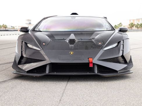 Used 2023 Lamborghini Huracan EVO RWD image 2