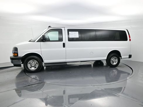 Used 2023 Chevrolet Express 3500 LT w/ LT Preferred Equipment Group RWD image 3