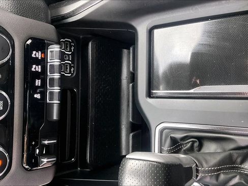 Used 2022 RAM 1500 Laramie AWD/4WD image 33