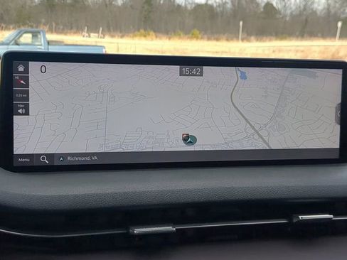 Used 2024 Genesis GV70 2.5T w/ Advanced Package image 21