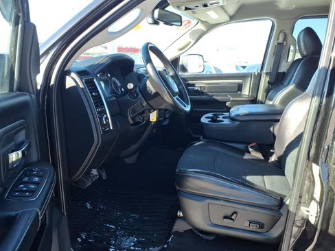 Used 2018 RAM 2500 Big Horn w/ Sport Appearance Group image 10