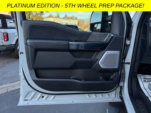 Used 2025 Ford F250 Platinum image 45