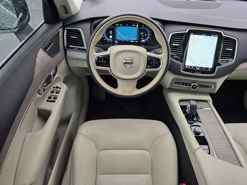 Used 2023 Volvo XC90 B6 Plus w/ Protection Package Premier image 33