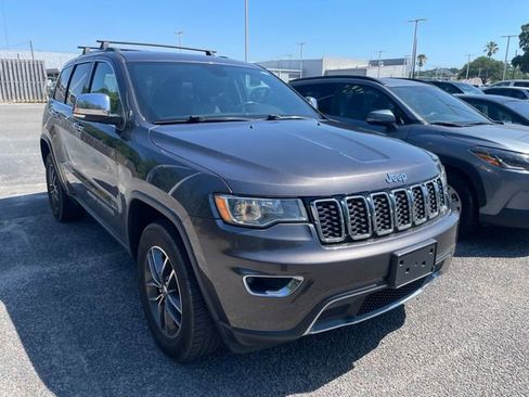 Used 2017 Jeep Grand Cherokee Limited AWD/4WD image 4