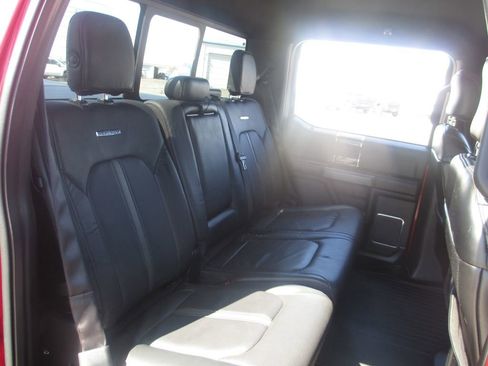 Used 2015 Ford F150 Platinum w/ Equipment Group 701A Luxury AWD/4WD image 27