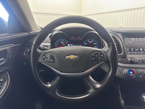 Used 2019 Chevrolet Impala LT FWD image 19