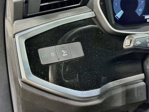Certified 2022 Audi Q3 2.0T Premium Plus w/ Premium Plus Package AWD/4WD image 10