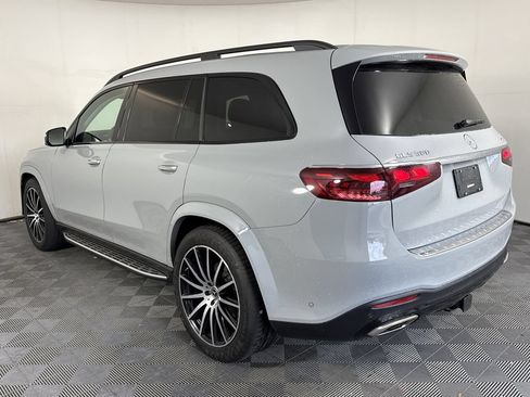 Used 2024 Mercedes-Benz GLS 580 4MATIC image 3