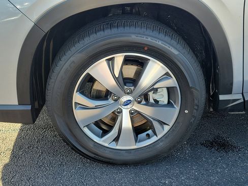 Certified 2023 Subaru Ascent Premium w/ Convenience Package image 10