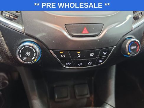 Used 2017 Chevrolet Cruze LT FWD image 9