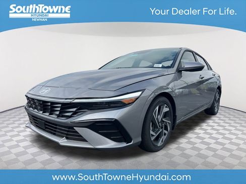 Certified 2025 Hyundai Elantra Limited FWD image 1