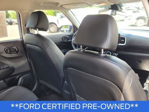 Used 2023 Hyundai Venue FWD image 14
