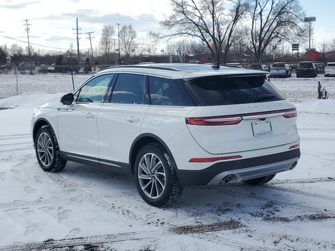 New 2026 Lincoln Corsair Premiere image 3