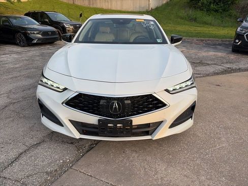Used 2023 Acura TLX FWD image 2