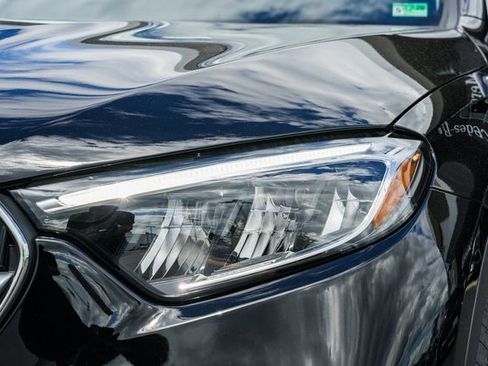 New 2025 Mercedes-Benz GLC 350e 4MATIC image 13