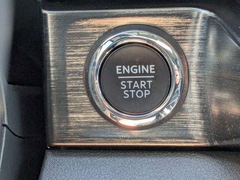 Used 2024 Ford F250 Lariat w/ Lariat Ultimate Package image 35