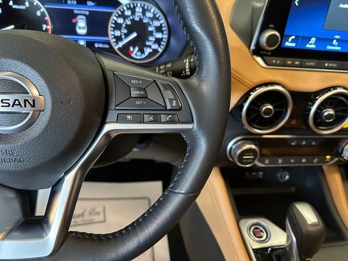 Used 2023 Nissan Sentra SV w/ SV Premium Package image 12