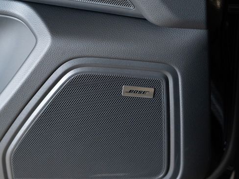 Certified 2025 Porsche Macan Turbo AWD/4WD image 18