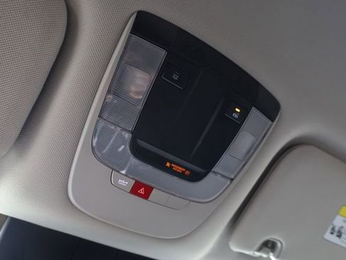 Certified 2024 Kia Sorento S image 24