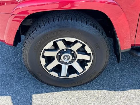 Used 2020 Toyota 4Runner TRD Off-Road Premium w/ Moonroof Package AWD/4WD image 13