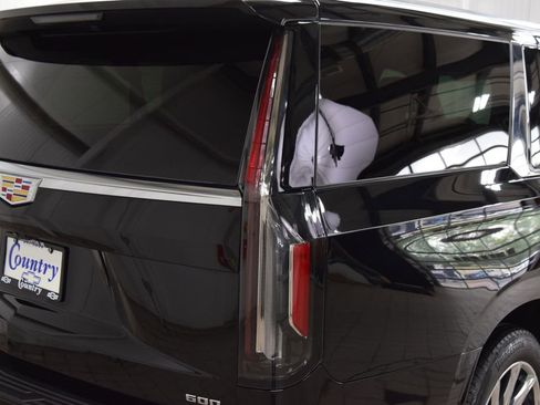 Used 2024 Cadillac Escalade ESV Premium Luxury Platinum AWD/4WD image 19