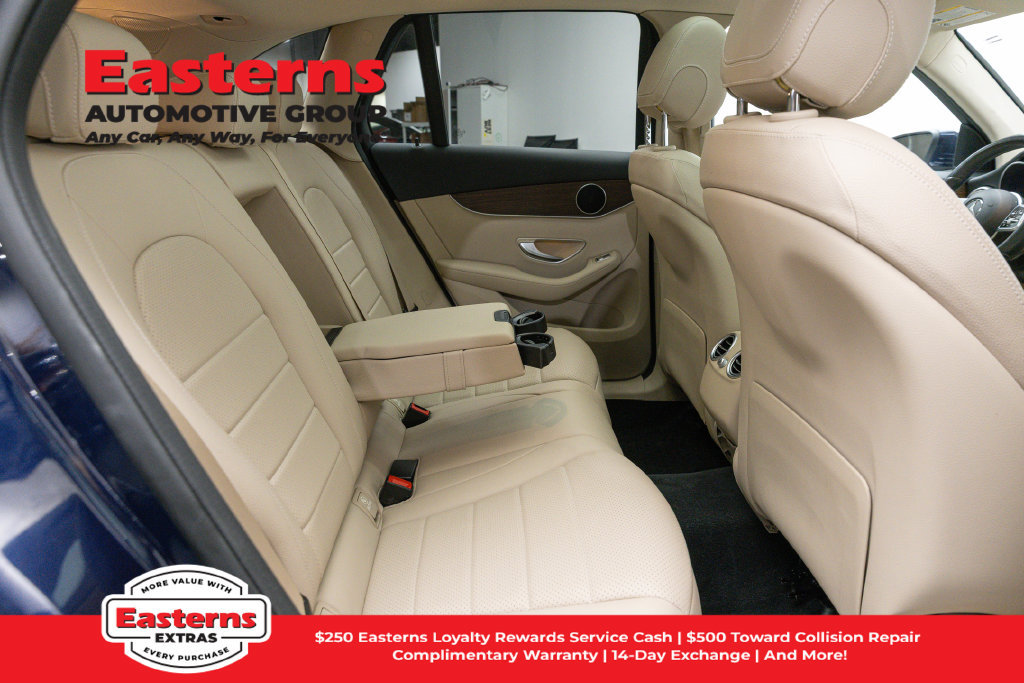 Used 2021 Mercedes-Benz GLC 300 4MATIC image 25