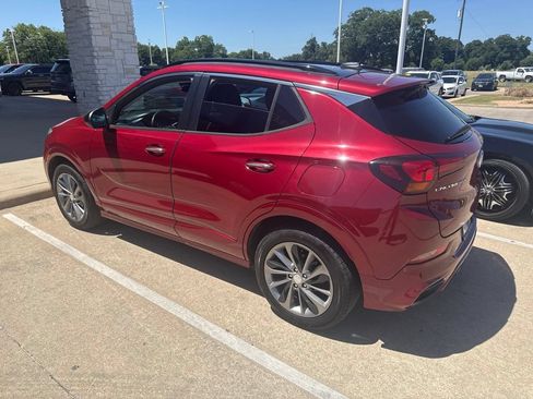 Used 2021 Buick Encore GX Select w/ Sport Touring Package FWD image 2