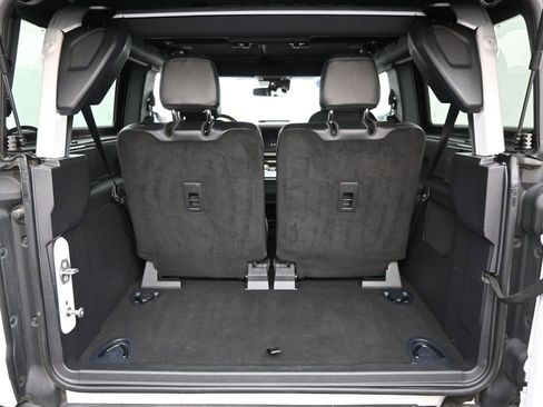 Used 2023 Ford Bronco Wildtrak image 31