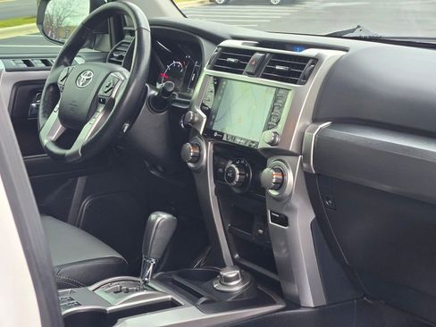 Used 2023 Toyota 4Runner SR5 Premium image 8