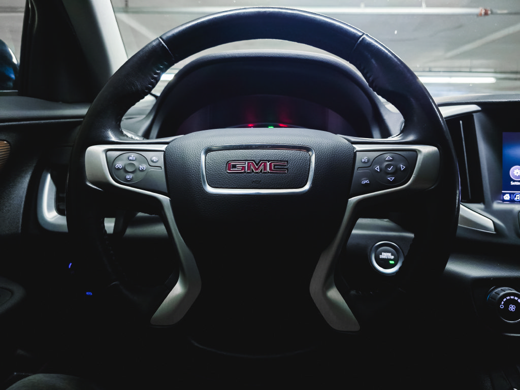 Used 2020 GMC Terrain SLE FWD image 22